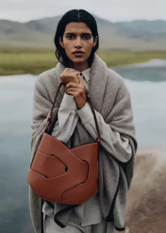 nodde hobo edition smooth cognac 2 330x462 - Nodde Hobo Edition Smooth Cognac